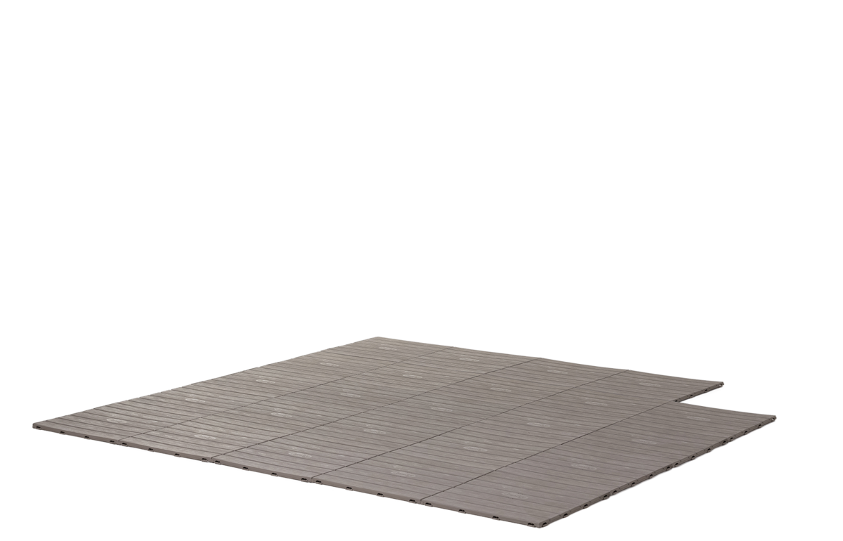 Căsuță bej My New House Smoby extensibilă cu 2 geamuri cu obloane și 2 geamuri rotunde și ușă mică 135 cm înălțime cu filtru anti UV de la 2 ani